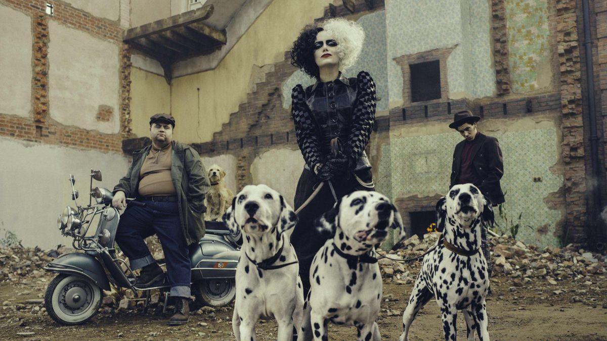 'Cruella' Review: Emma Stone Rocks In Disney's Campy Ode To High Fashion, High Crimes - Vimarsana News