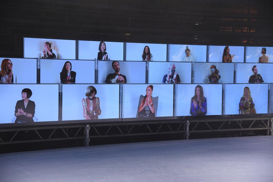 Balmain : Front Row - Paris Fashion Week - Womenswear Spring Summer 2021