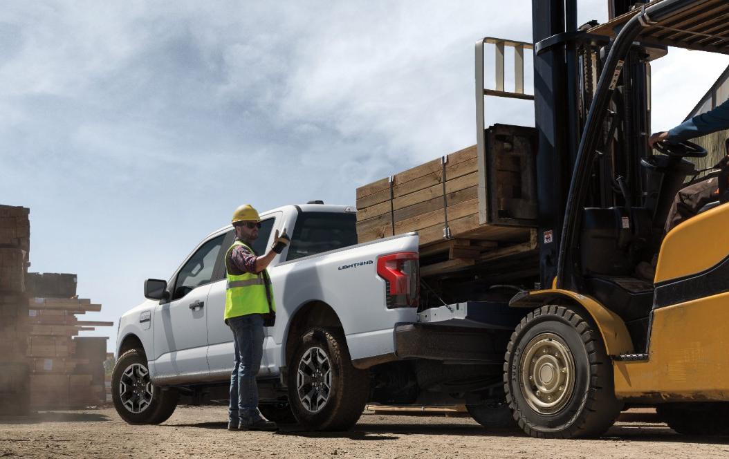 Ford-Edge-Over-Tesla-Fleet-Buyers