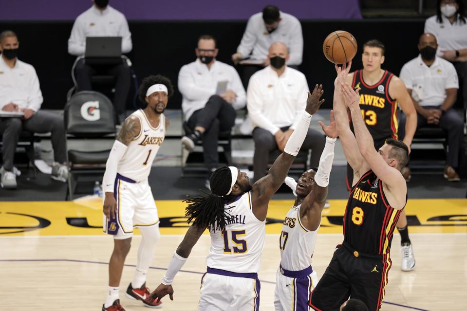 Atlanta Hawks v Los Angeles Lakers