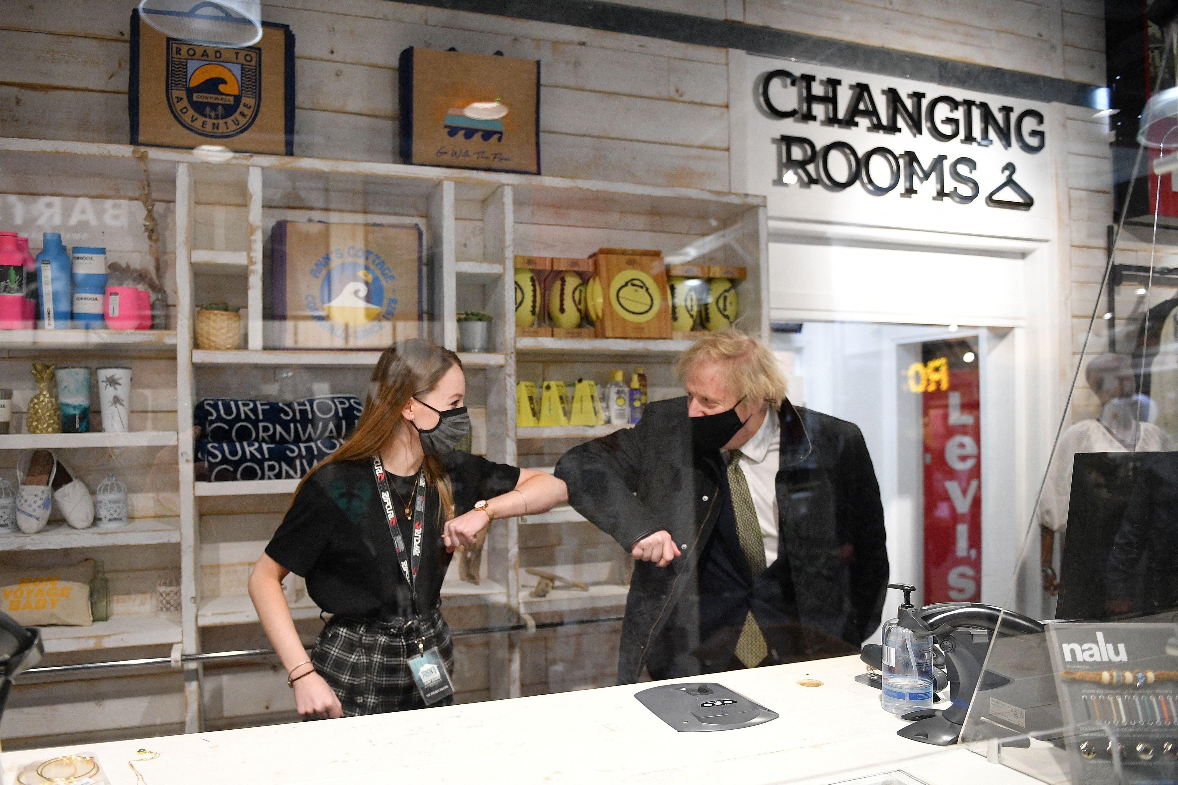 How We're Shopping Now: 5 Retail Trends And The Required Rethink - Vimarsana News