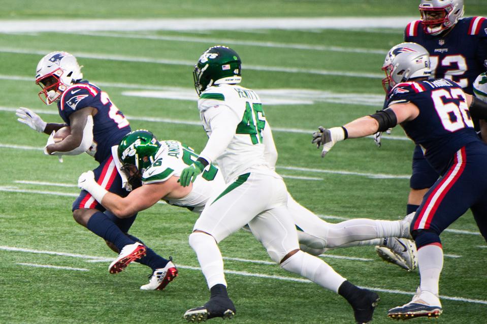 New York Jets v New England Patriots