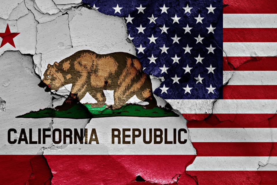 flags of California and USA 