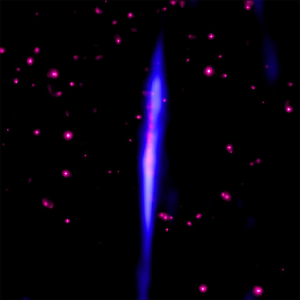 This X-ray/radio composite of filament G0.17-0.41 spans 20 light-years.