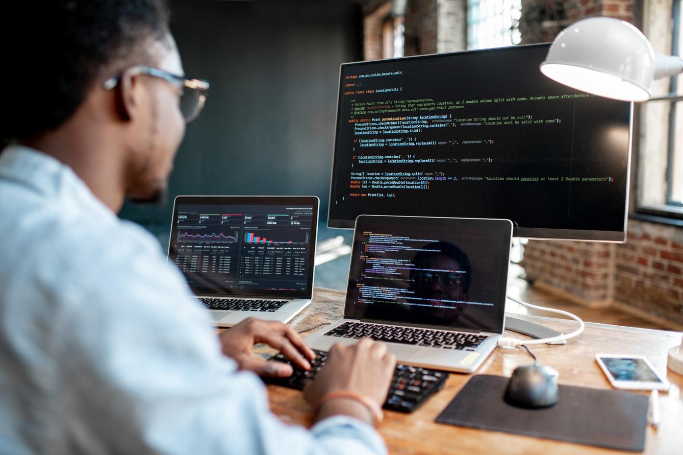 The Tech Talent War Has No End In Sight. Here's What You Need To Know - Vimarsana News