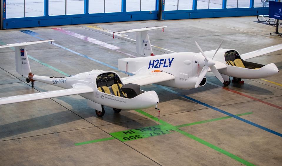 HY4 hydrogen fuel cell airplane