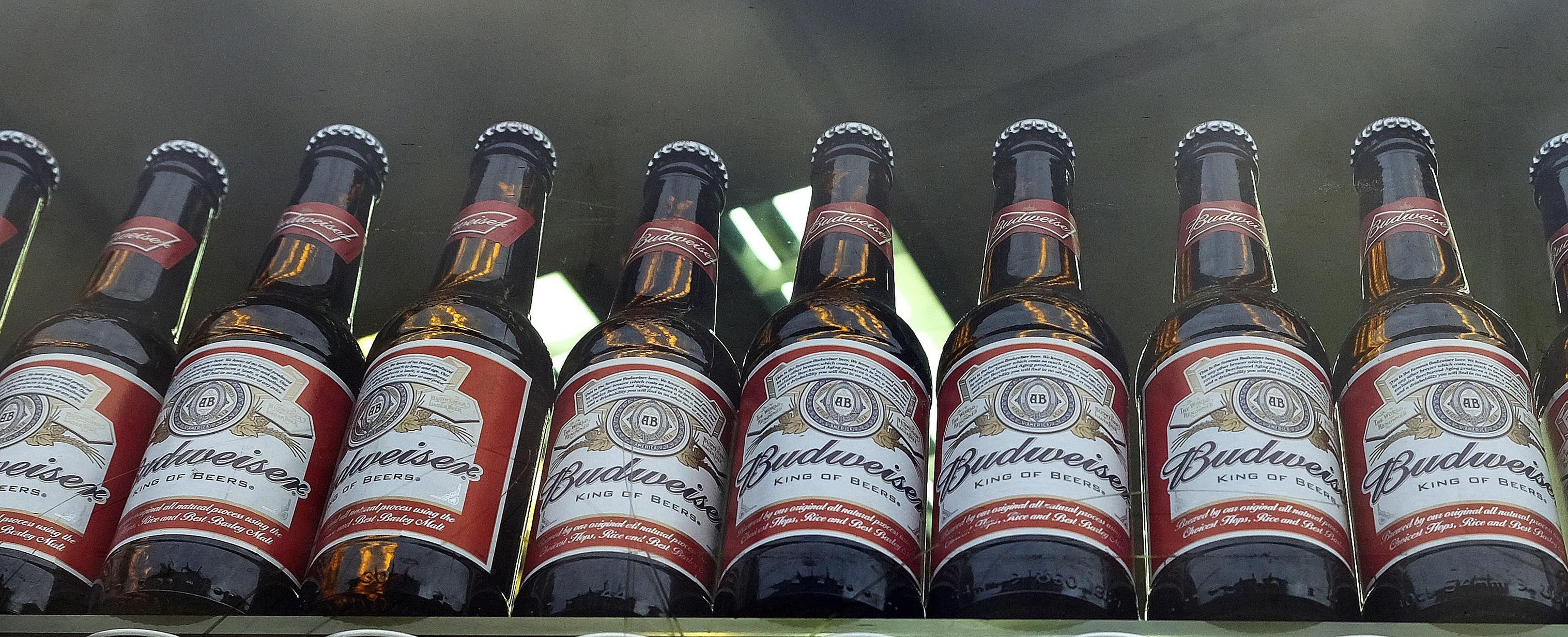 Anheuser-Busch Announces Free Beer For Those Vaccinated – Social Media Reacted - Vimarsana News