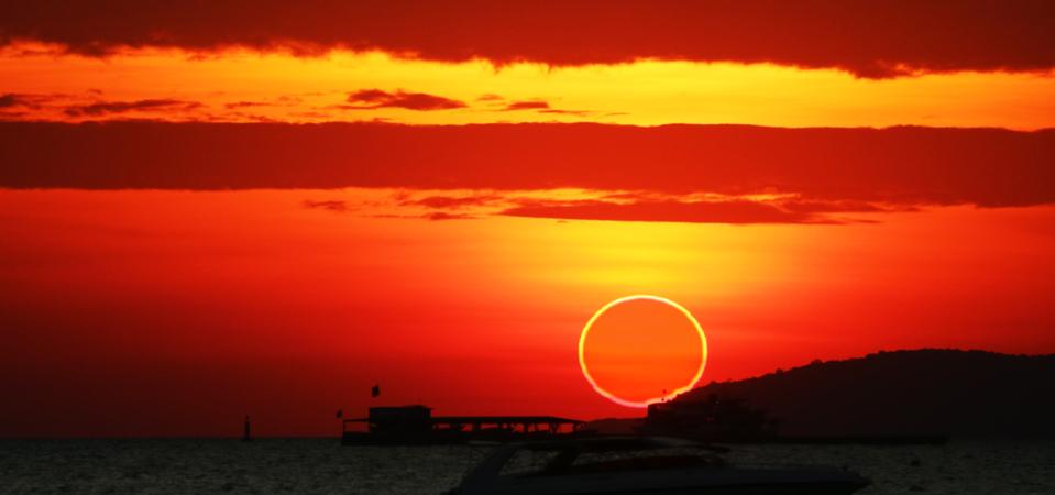 Algunas partes de Canadá ven eclipses solares anuales al amanecer.