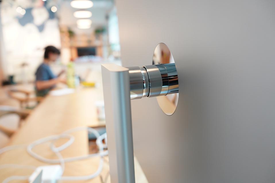 The MateView can tilt upward or downward thanks to its articulating connecting point.