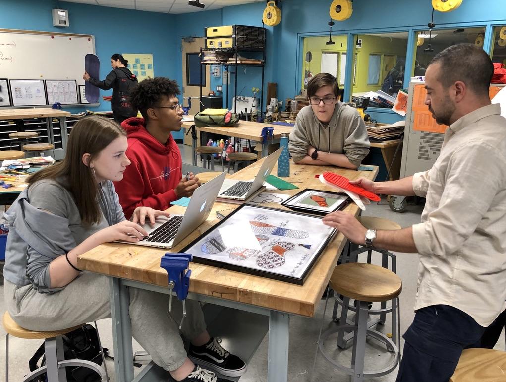 What's The Right High School Size And Structure? - Vimarsana News