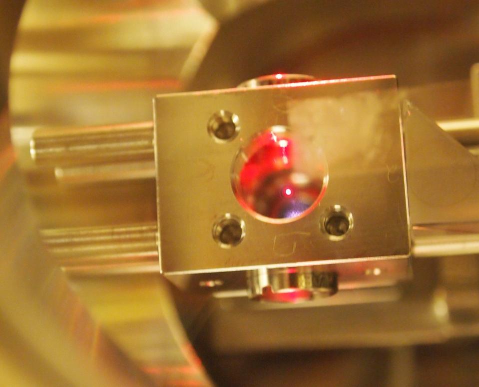 Image of an optically levitated microsphere in vacuum.