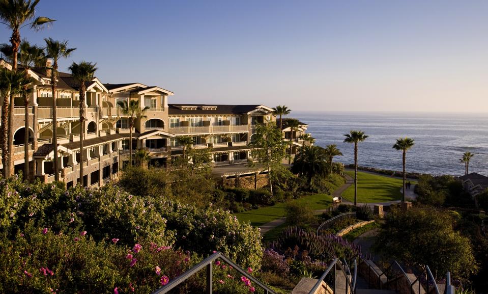 Una foto exterior del complejo Montage Laguna Beach.