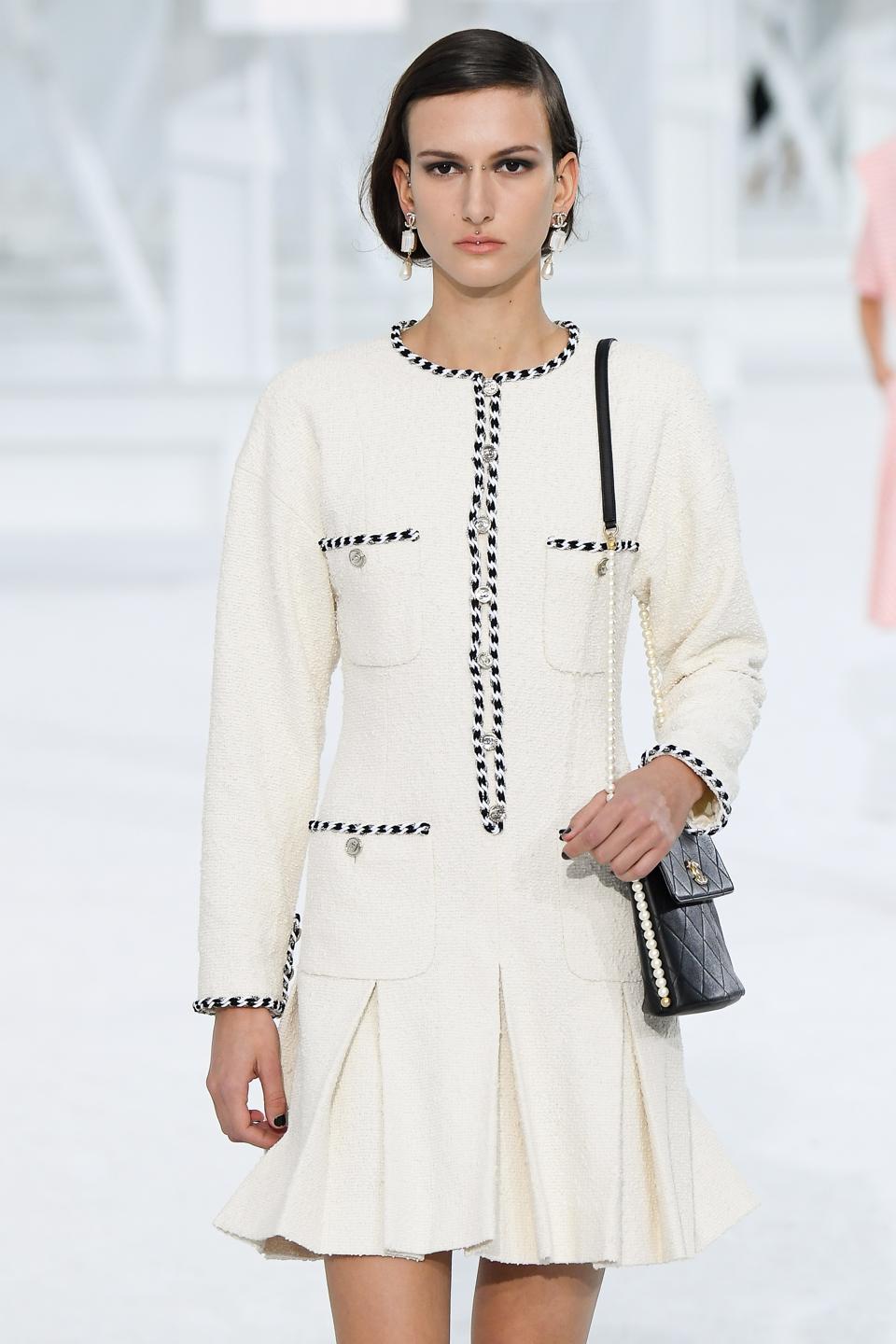 Chanel : Runway - Paris Fashion Week - Womenswear Spring Summer 2021