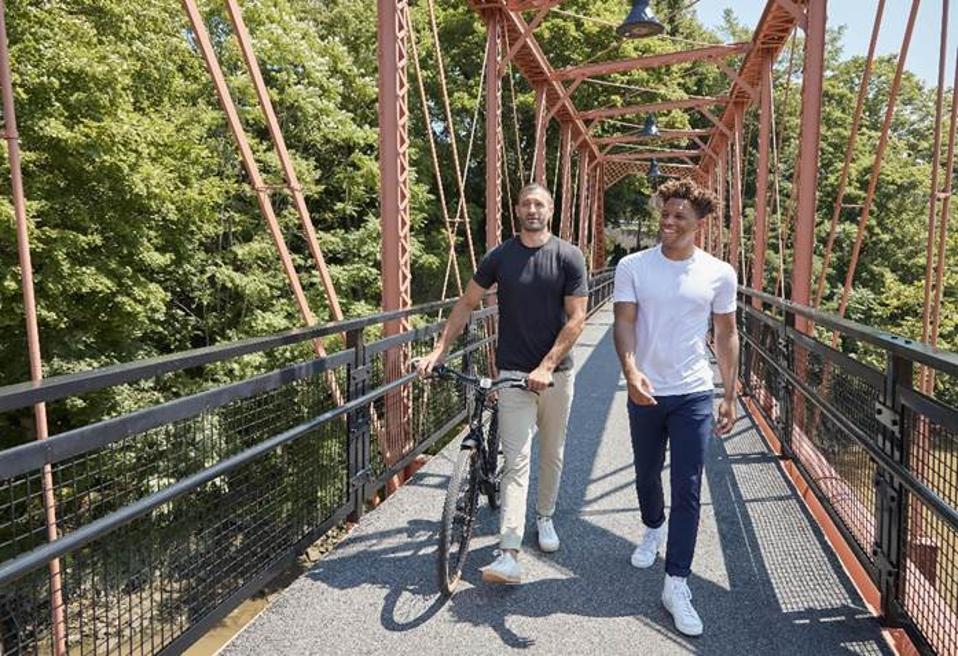 The Traverse Pant in Khaki and Navy from Fourlaps