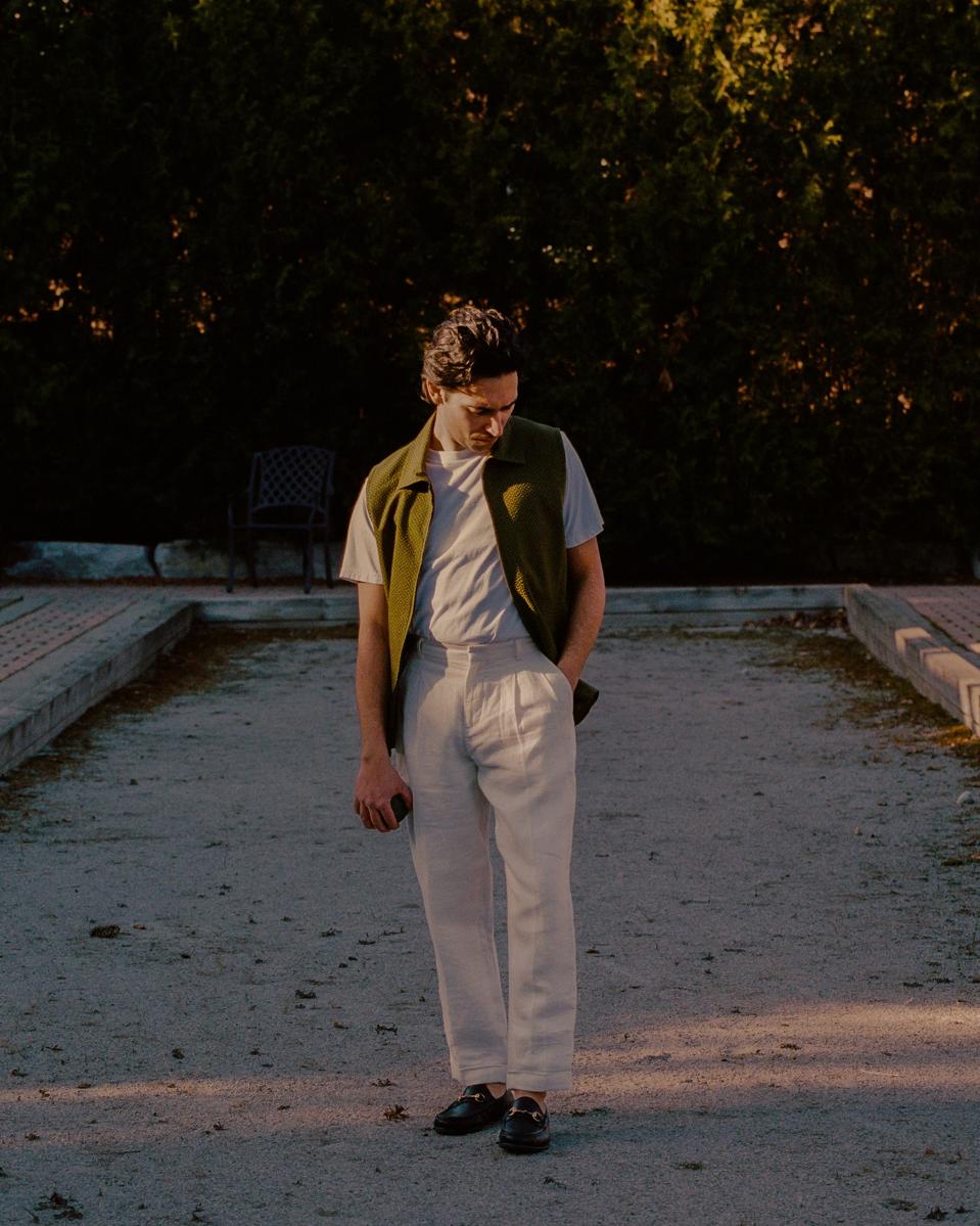 Libero's La Sera Vest is handcrafted in Toronto from 100% Japanese Cotton Seersucker.