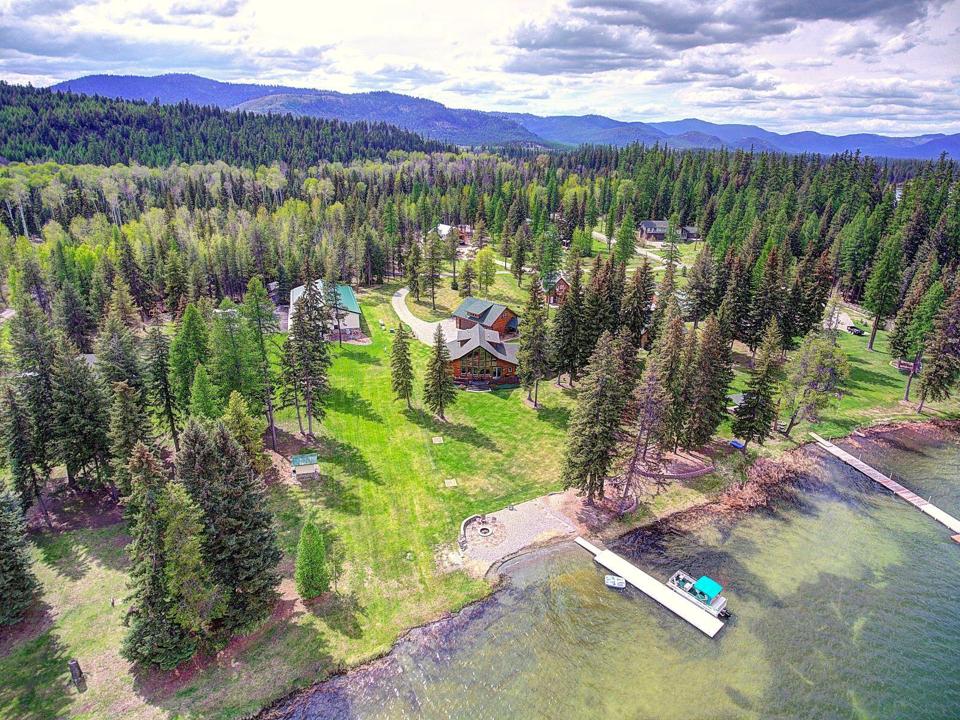 aerial view of luxury montana home at 209 Davis Creek Lane Libby, Montana, USA