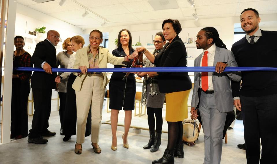 Linda Mercado Greene opened her medical cannabis dispensary with a ribbon cutting ceremony featuring DC Mayor Muriel Bowser, Congresswoman Eleanor Holmes Norton (D-DC), DC Ward 8 council member Trayon White and other dignitaries.