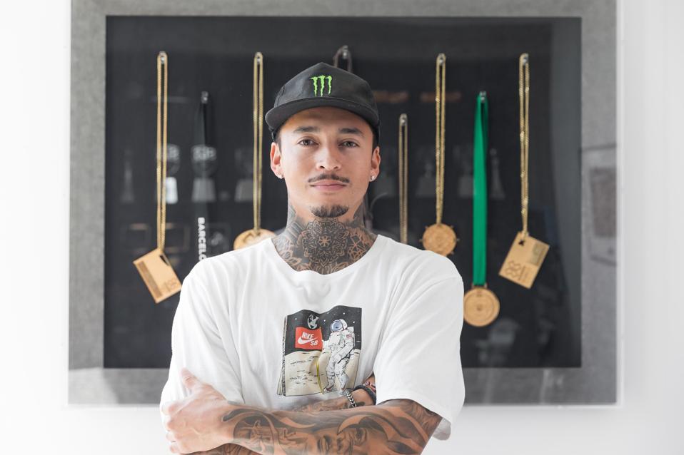 Nyjah Huston and Tony Hawk play Tony Hawk's Pro Skater 1+2 in Monster Energy Twitch series