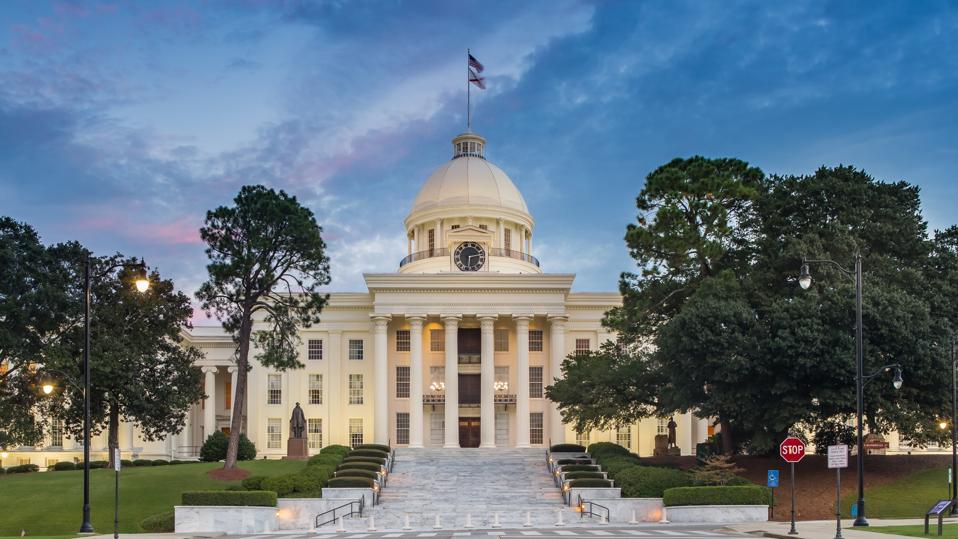 Alabama State Capitol in Montgomery at Night