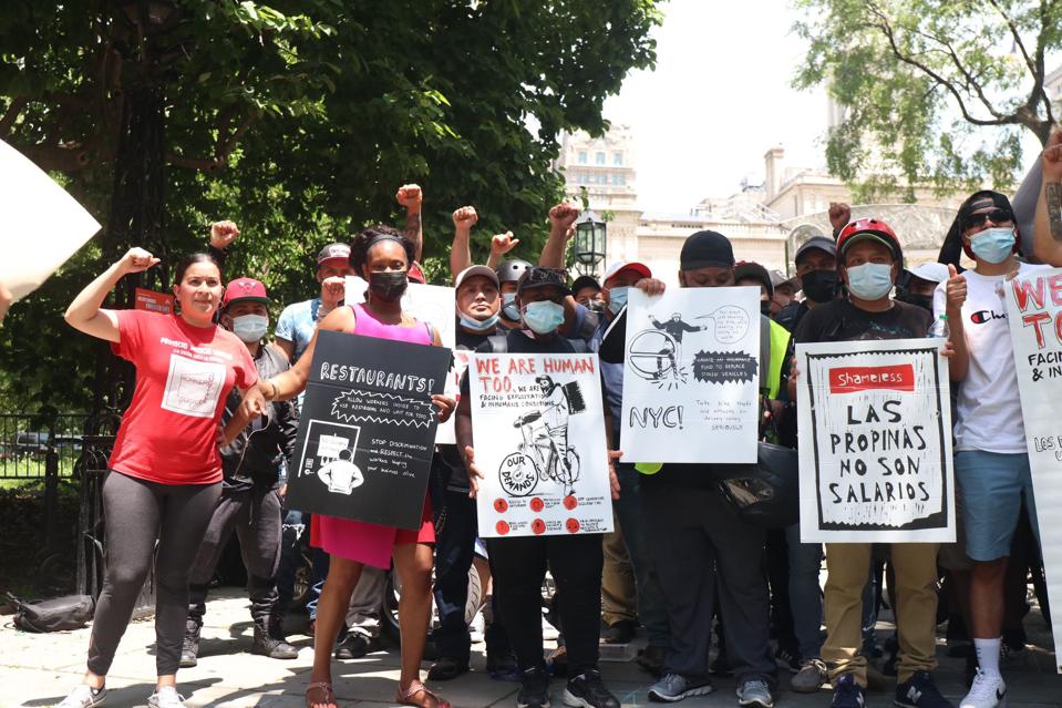Los Deliveristas Unidos rally at City Hall in support of delivery worker-friendly legislation.