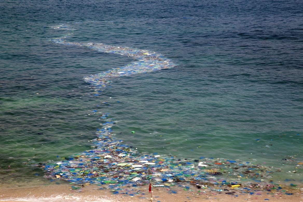 Innovative Program To Rescue Tons Of 'Orphan Plastics' Along Vietnam's Coastline - Vimarsana News