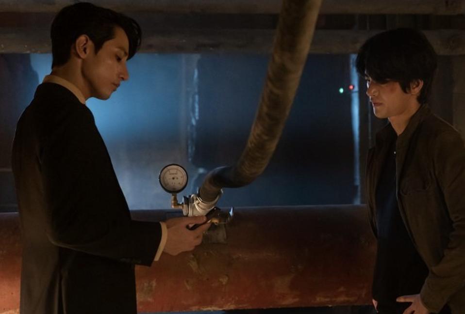 Lee Soo-hyuk and Seo In-guk have worked together on a few projects.