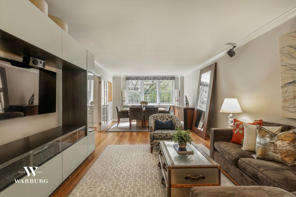 inside yorkville manhattan apartment at 215 East 80th Street, Apt 3B, New York, NY