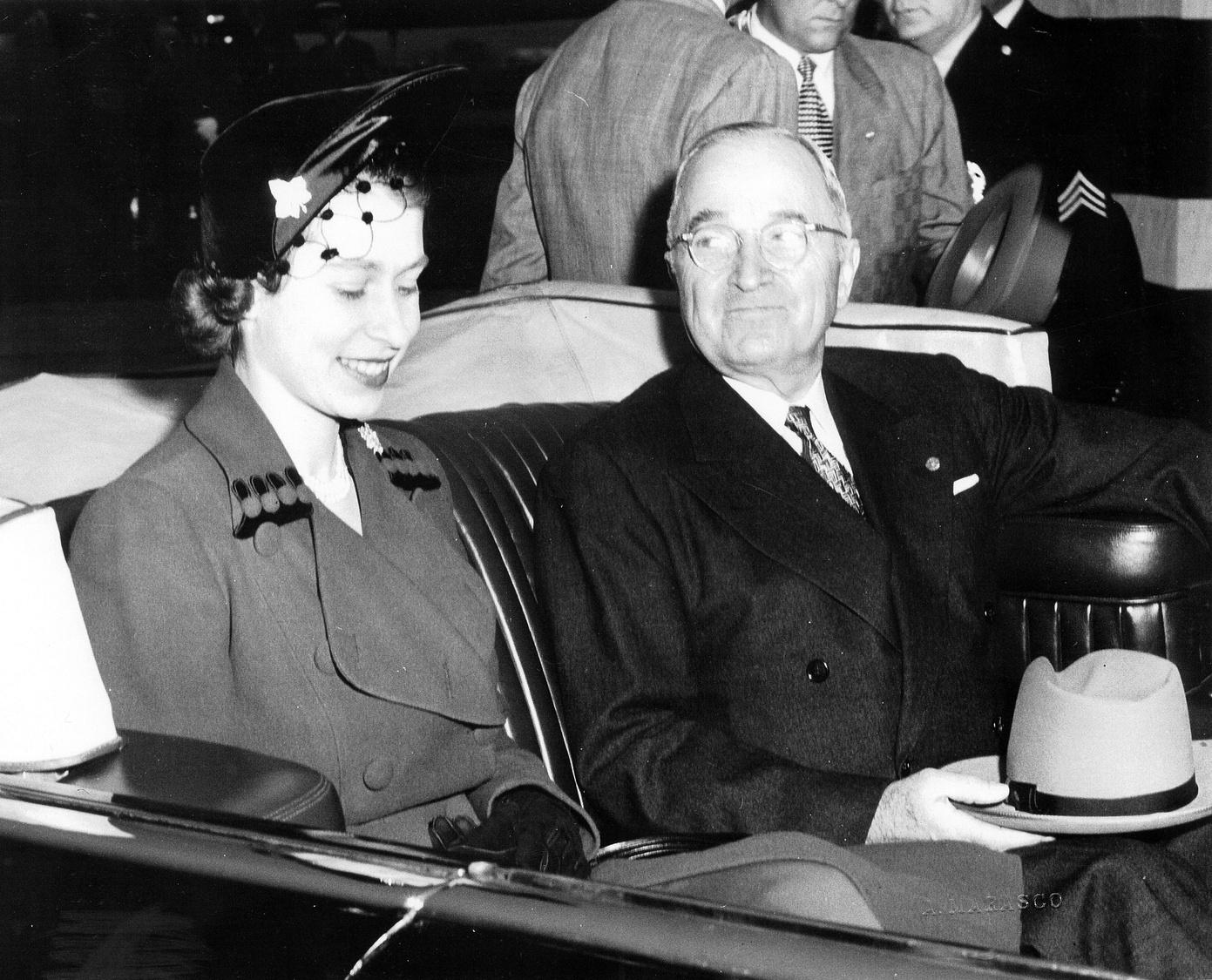 Biden Becomes 13th U.S. President To Meet The Queen Friday—Here's How His Predecessors Got On (Photos) - Vimarsana News