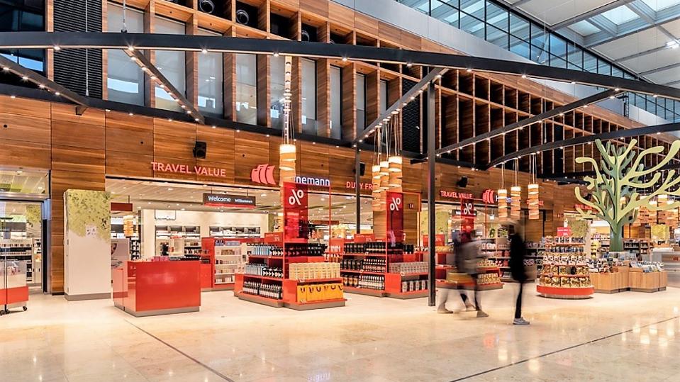 Heinemann store front at Berlin Brandenburg Airport