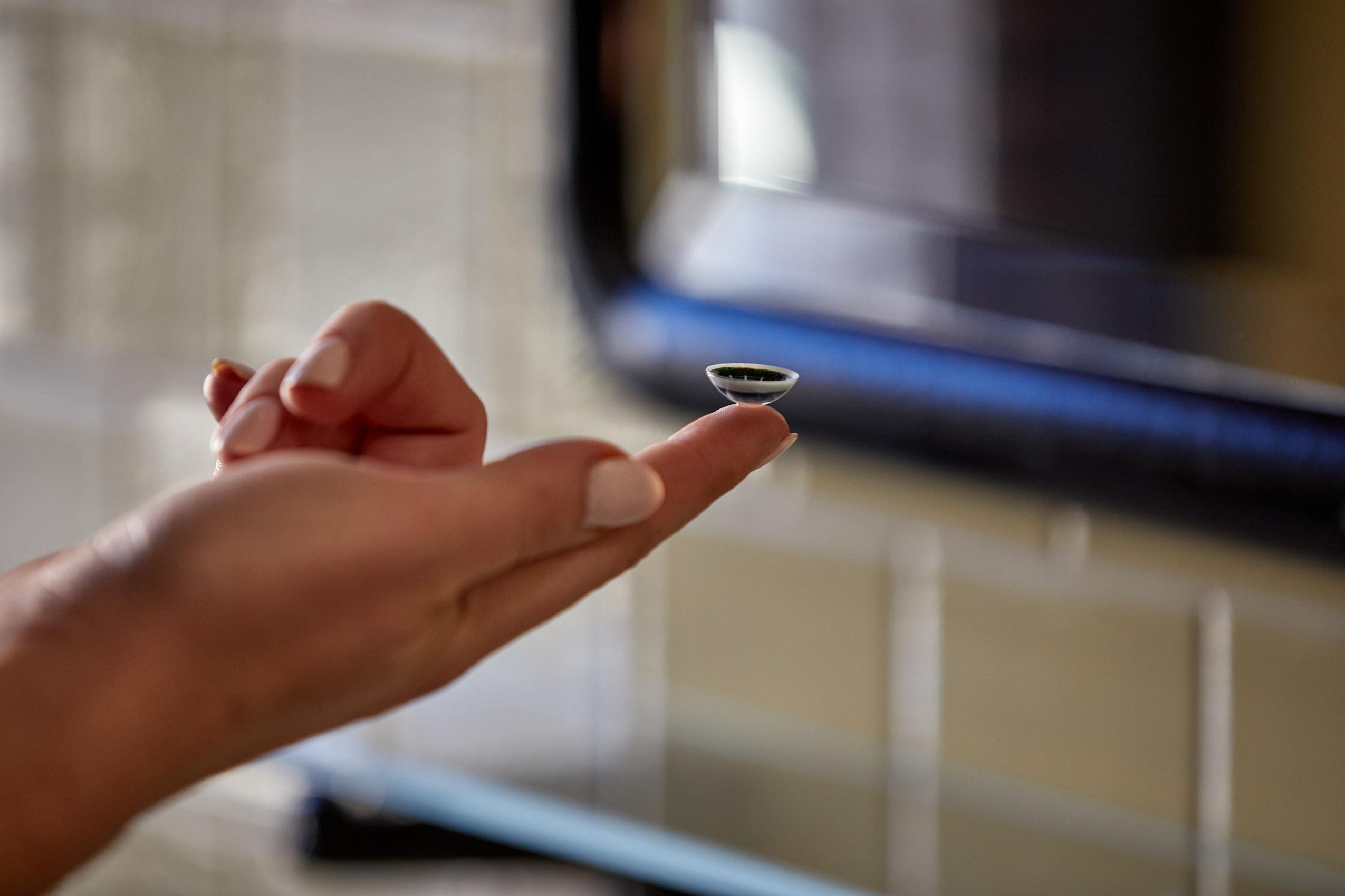 Mojo Vision's Smart Contact Lens Could Be Transformative For Sight Impaired - Vimarsana News