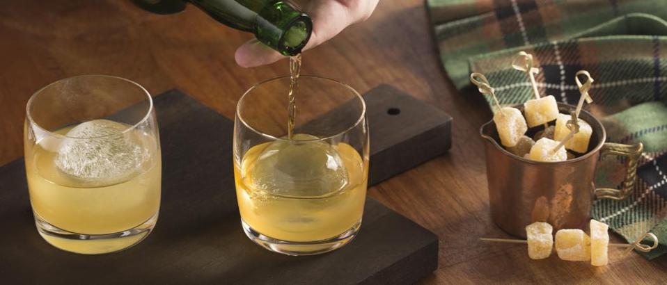Laphroaig Penicillin_Easy Cocktail Recipes
