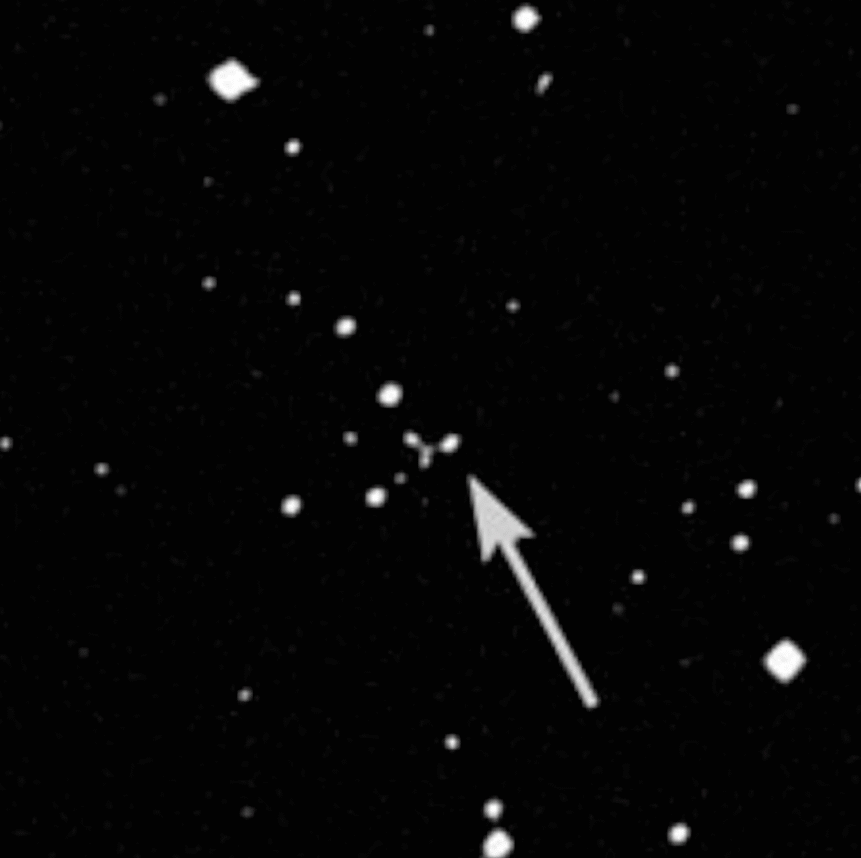 Questa sequenza mostra l'evoluzione della stella V838 Monocerotis dal 1989 al 2006.