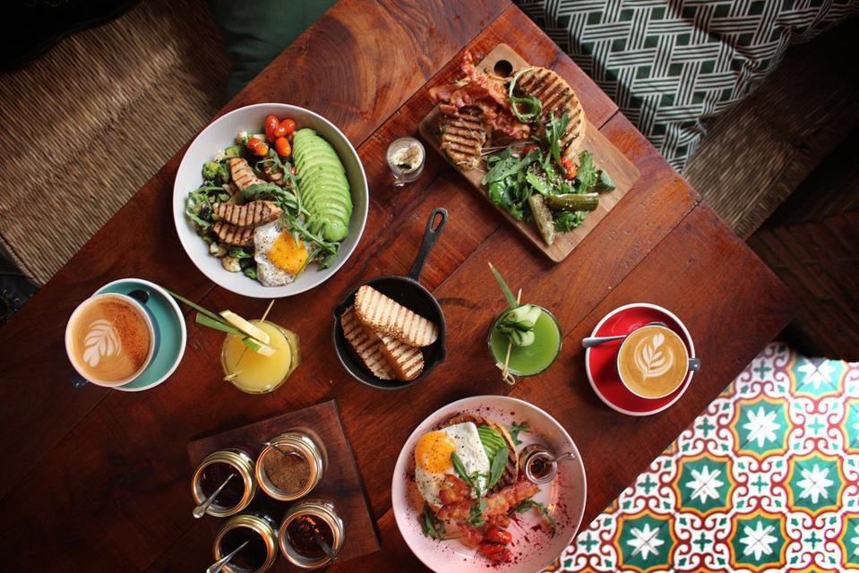 brunch-at-inside-cafe