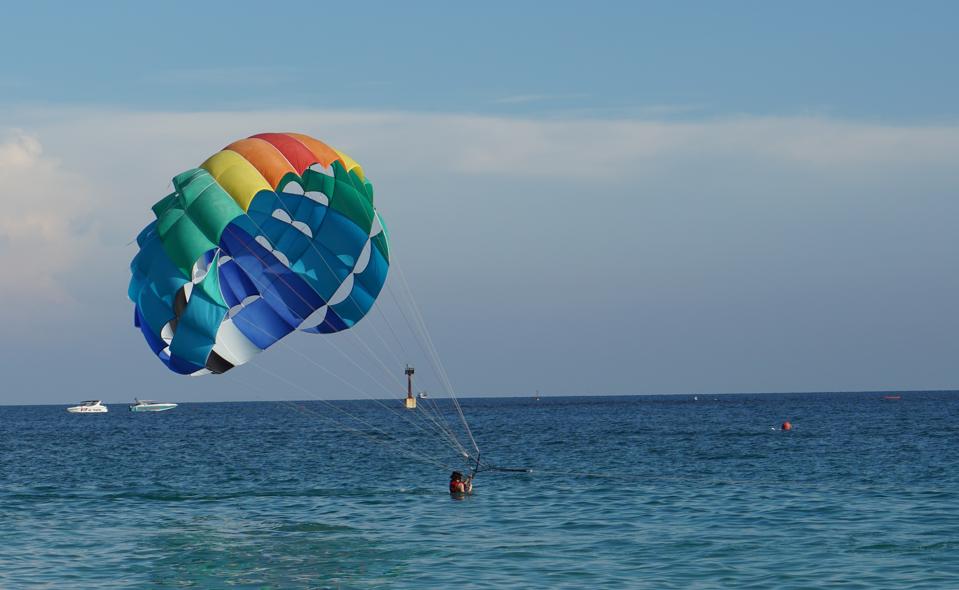 'Parachute' JobHunting Manual Can Help With The College Process