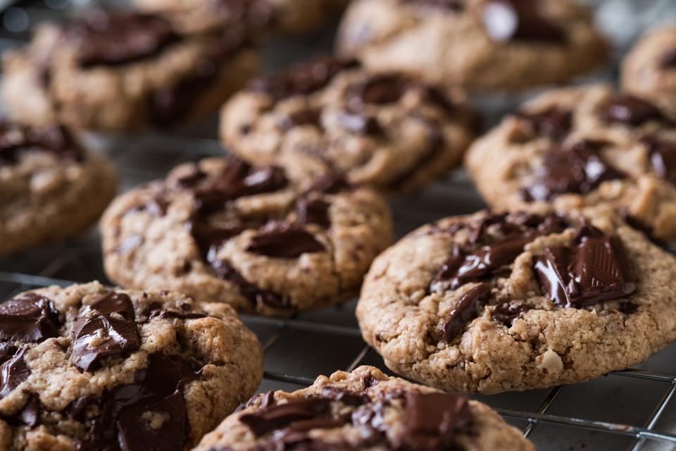 chocolat moelleux, biscuits aux brisures de chocolat