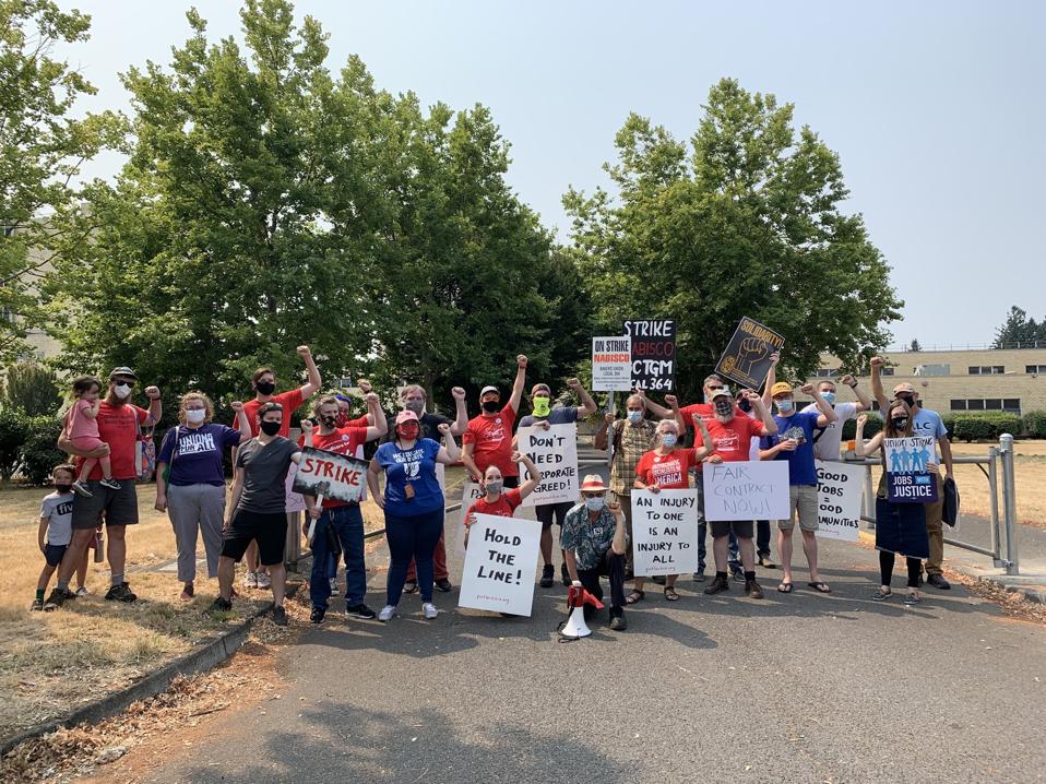 BCGTM Local 364 and supporters in Portland, Oregon.