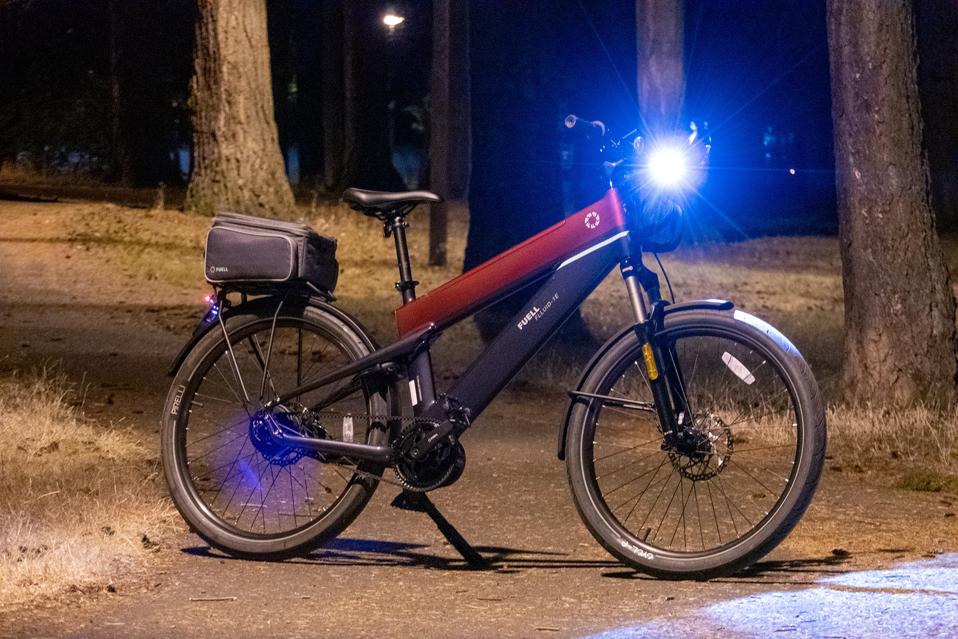 Ride Review: The Twin-Battery FUELL Flluid-1E Perfectly Blends The Best Of An Ebike And A Motorcycle Ride Review: The Twin-Battery FUELL Flluid-1E Perfectly Blends The Best Of An Ebike And A Motorcycle