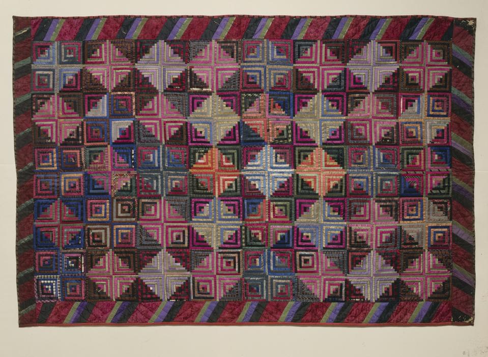 Quilt; 'Log Cabin'