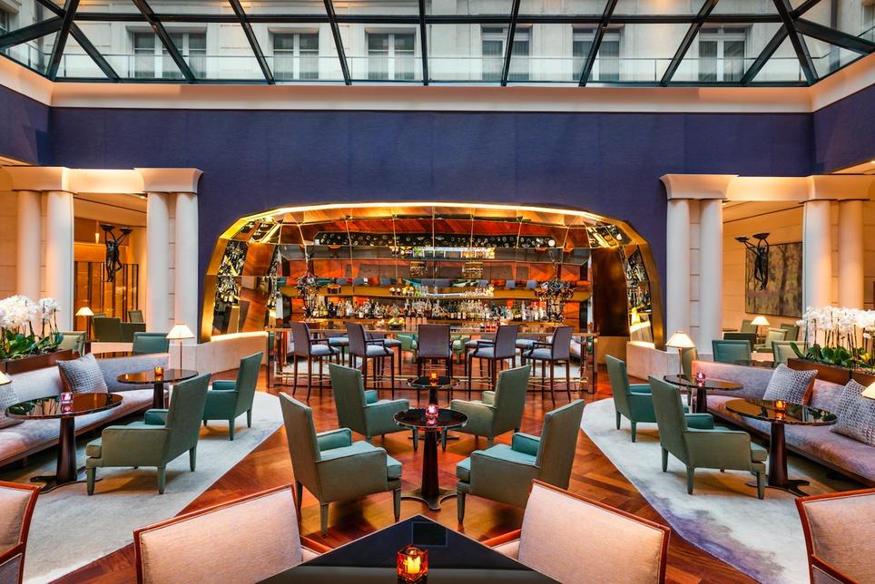 peeking-slip-in-restaurant-telegraph