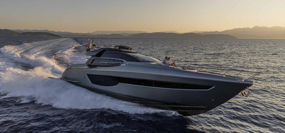 The new Riva 76 Perseo Super