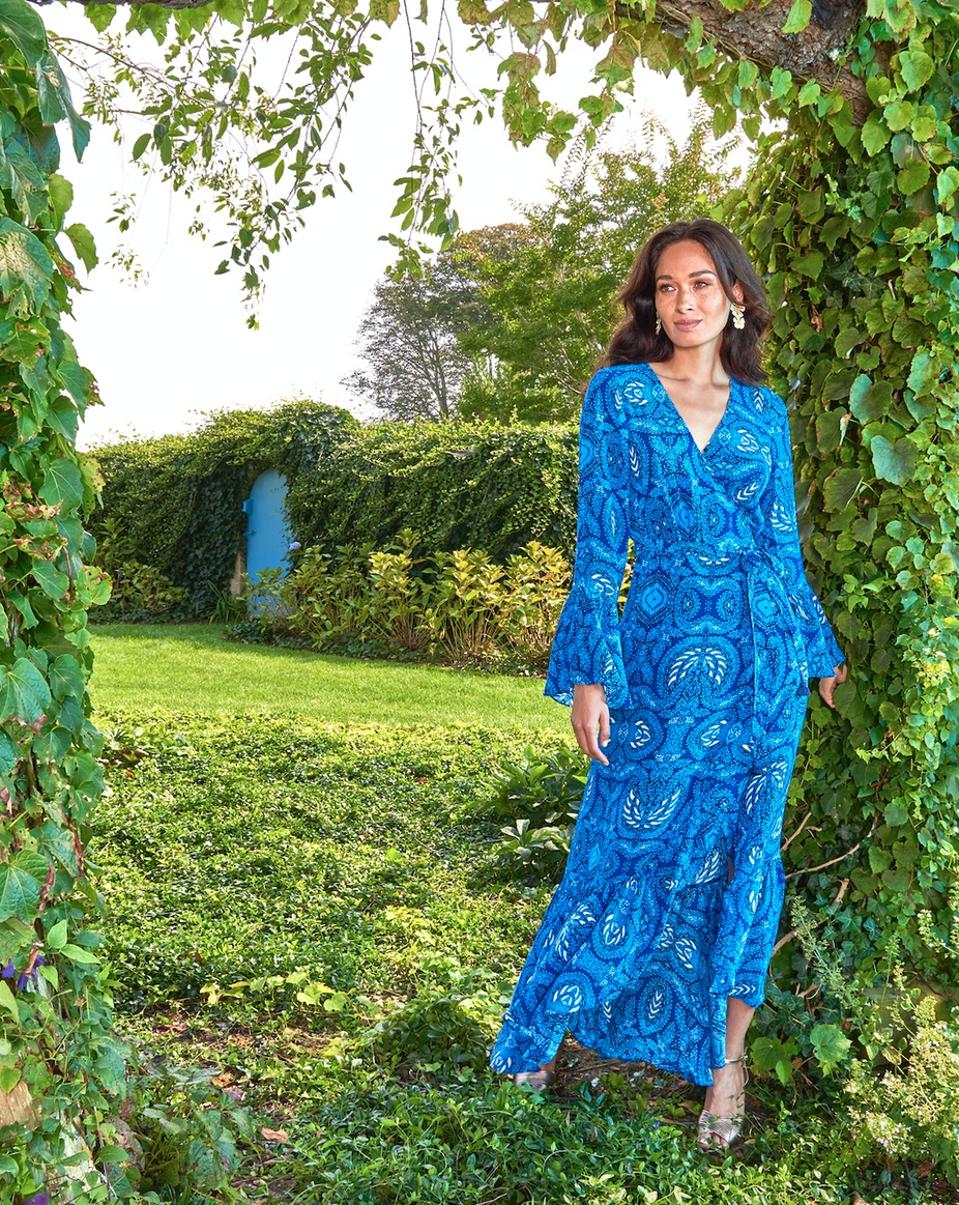 liz lange maxi dress Liz Lange Maxi Dresses