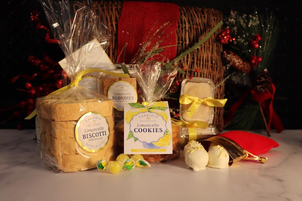 Fabrizia Lemon Baking Company Holiday Gift Box .png