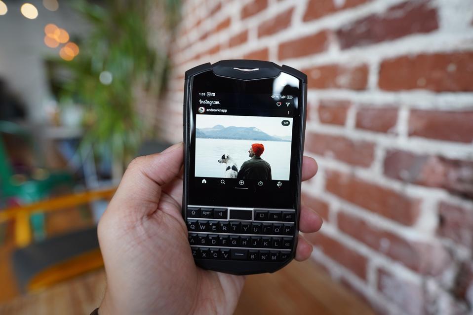 Unihertz Titan Pocket Review: A Niche Phone For Those Missing The