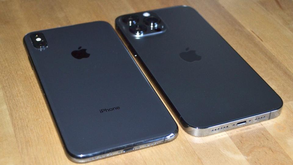 12 Pro Vs What Are The Dimensions Of An Iphone Xs Max Iphone Xs