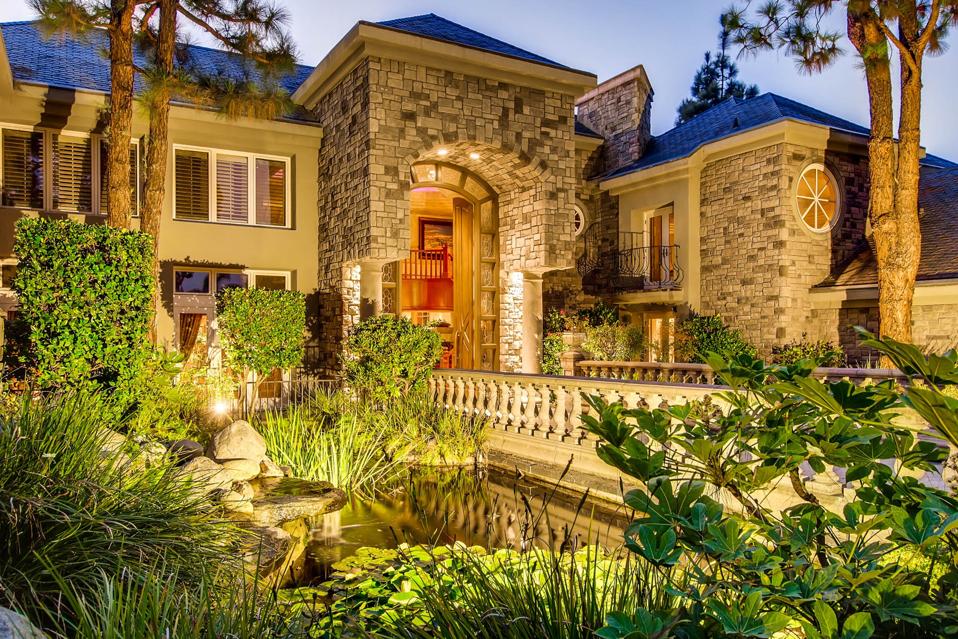 A 10-Acre Estate In San Diego's Fairbanks Ranch Asks $8.4 Million