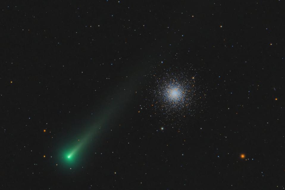 In Photos: See The ‘Christmas Comet’ Suddenly Brighten…