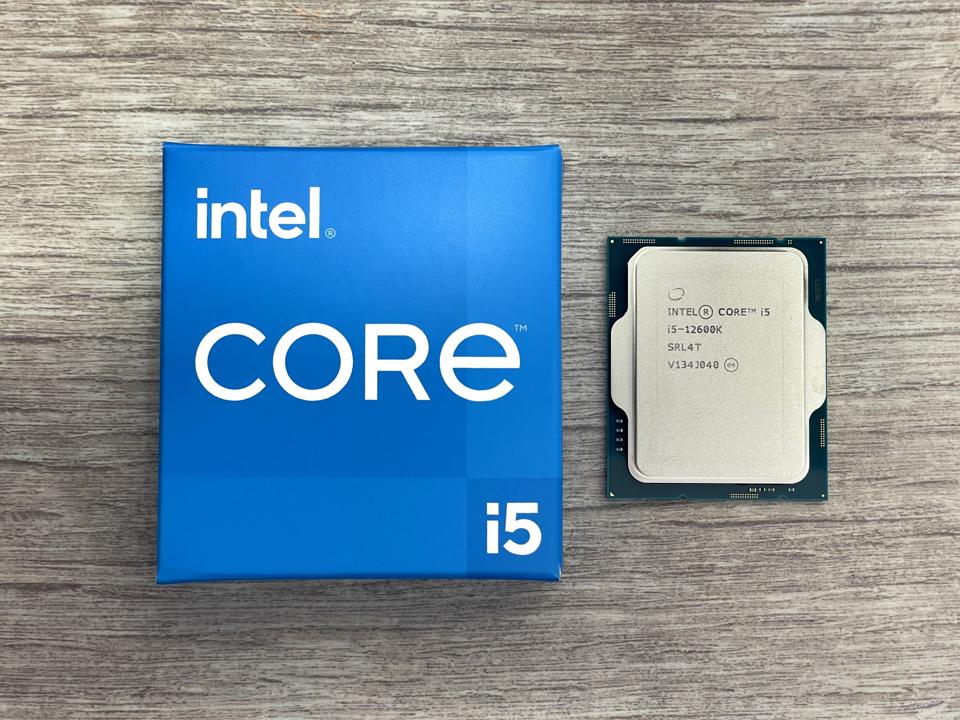 Intel's Secret Weapons For PC Gamers: Core i5-12400, i3-12300 Leak