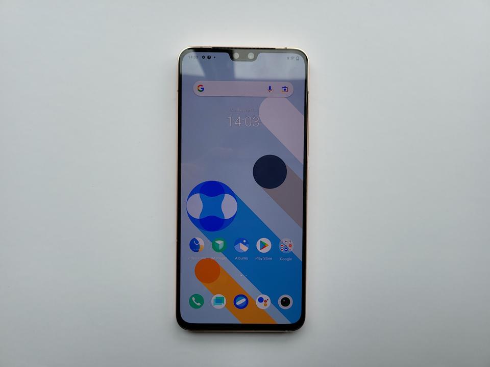 Vivo V23 Review: Selfie-Centric Phone Gives It Niche Appeal