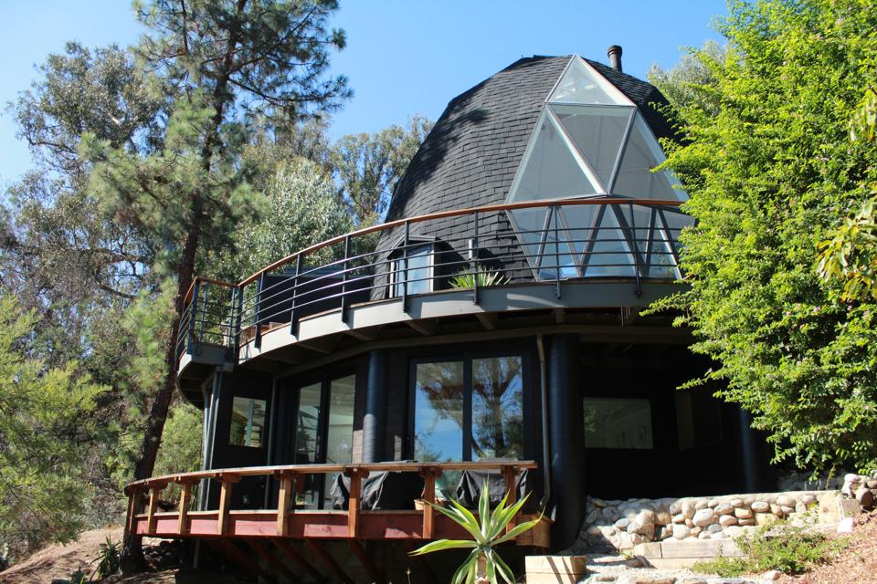 A Celebrity Hatmaker Provides A Magical Tour Through His Topanga