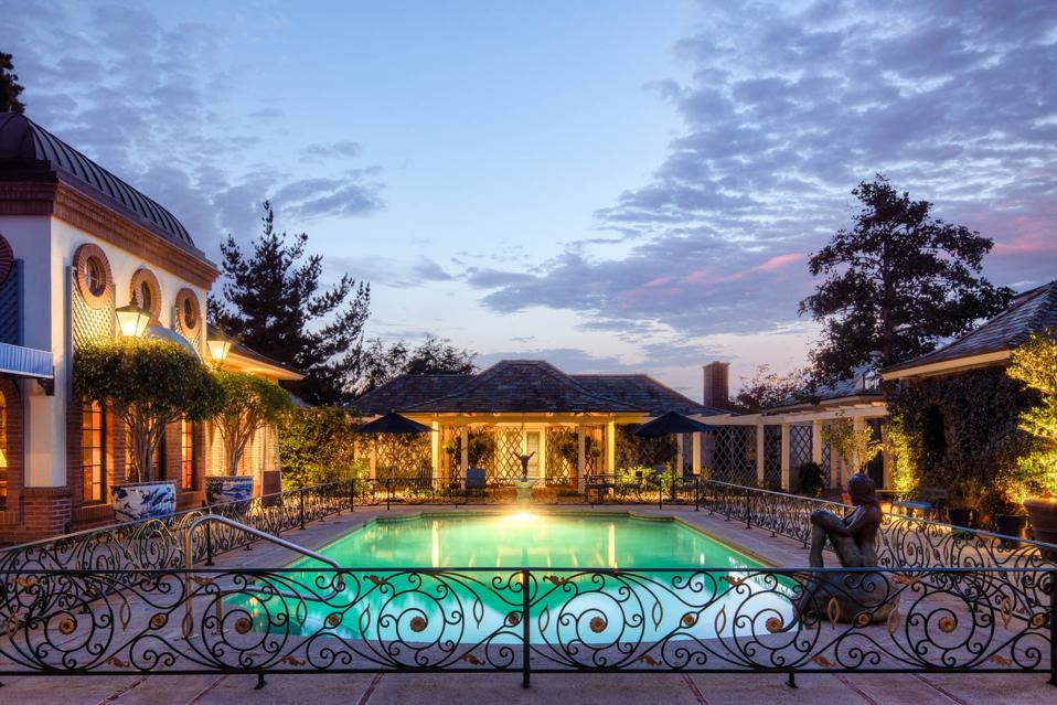 Newspaper Family's Hilltop La Jolla Compound On 36 Acres Seeks $55
